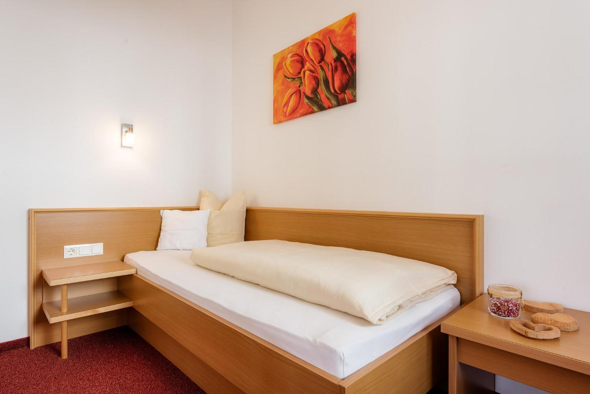 Hotel Forer Ladis Buitenkant foto