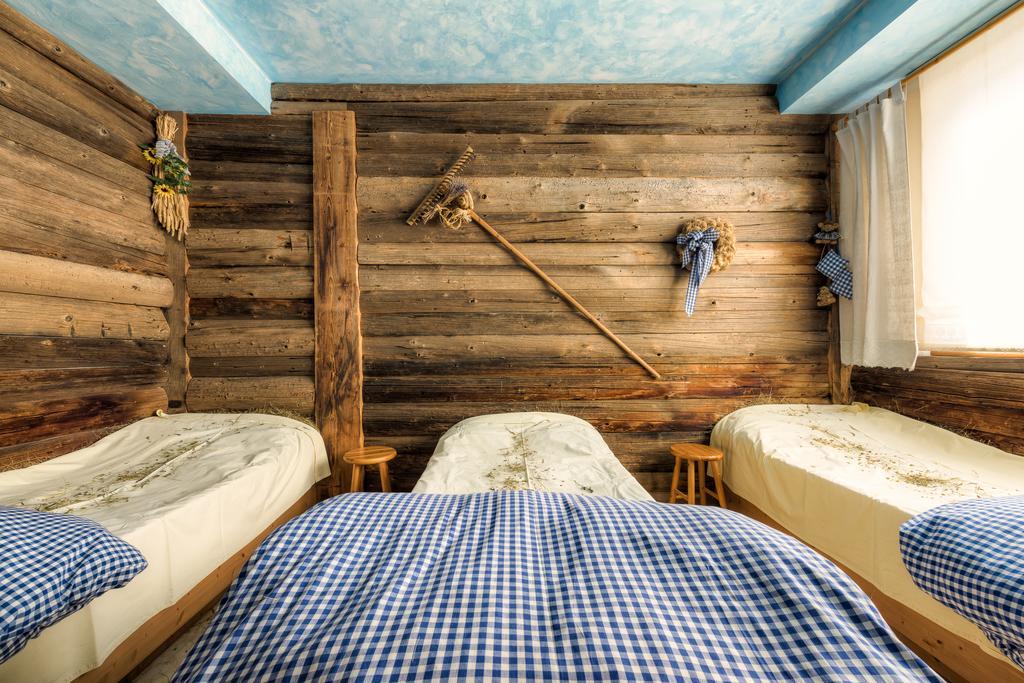 Hotel Forer Ladis Buitenkant foto