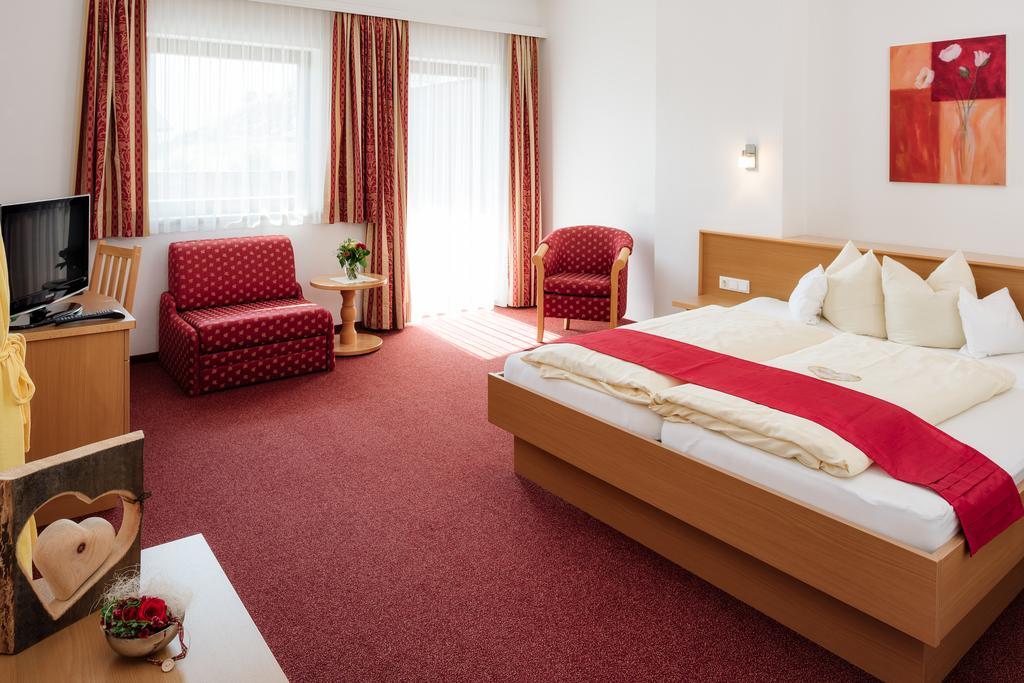 Hotel Forer Ladis Kamer foto