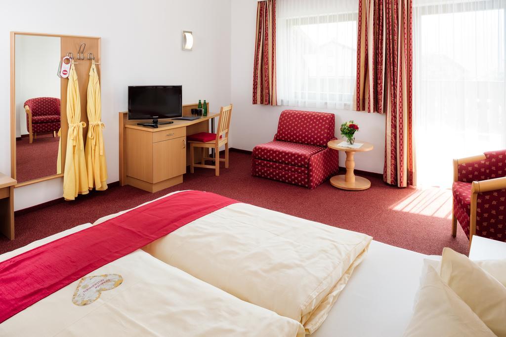 Hotel Forer Ladis Kamer foto
