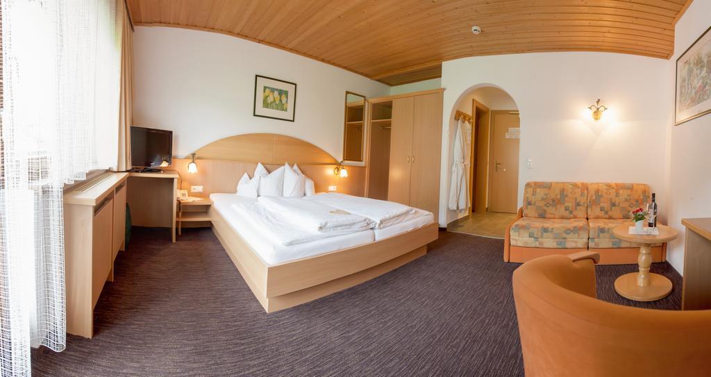 Hotel Forer Ladis Kamer foto