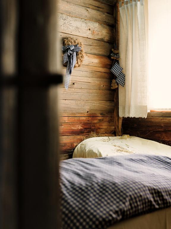 Hotel Forer Ladis Buitenkant foto